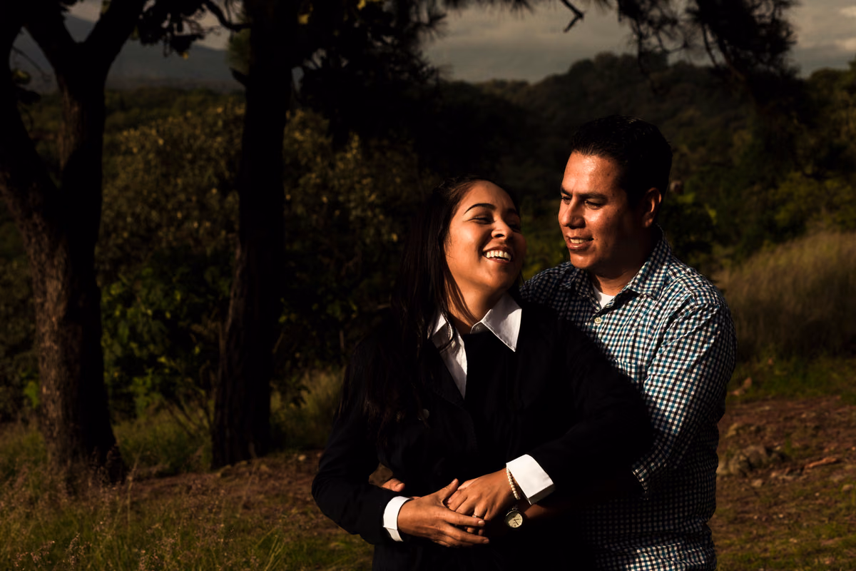 Sesión preboda de Miriam & Cesar en Bosque de la Primavera, Estadio Omnilife