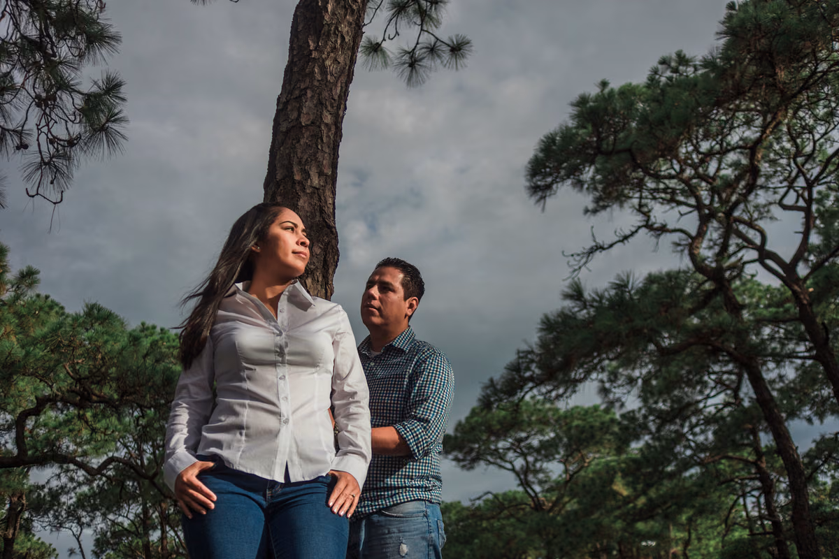 Sesión preboda de Miriam & Cesar en Bosque de la Primavera, Estadio Omnilife