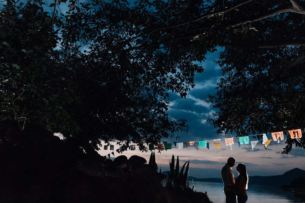 Sesión preboda de Lily & Pepe en Hangar, Isla de Mezcala