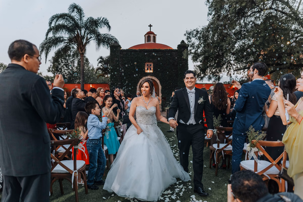 Boda de Pau & Jaime en Hacienda La Santa Cruz, Zapopan, Jalisco