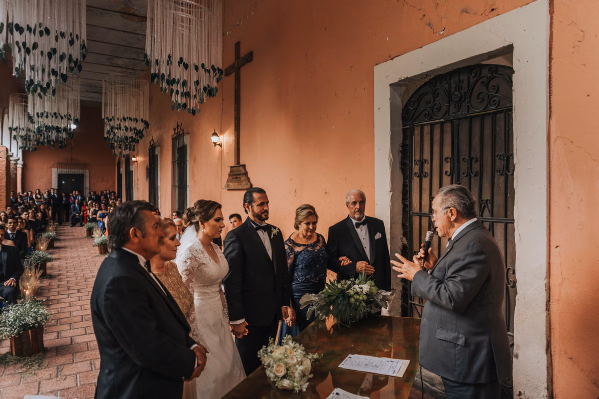 Boda de Alexis & Fer en Hacienda Santa Lucía, Zapopan, Jalisco