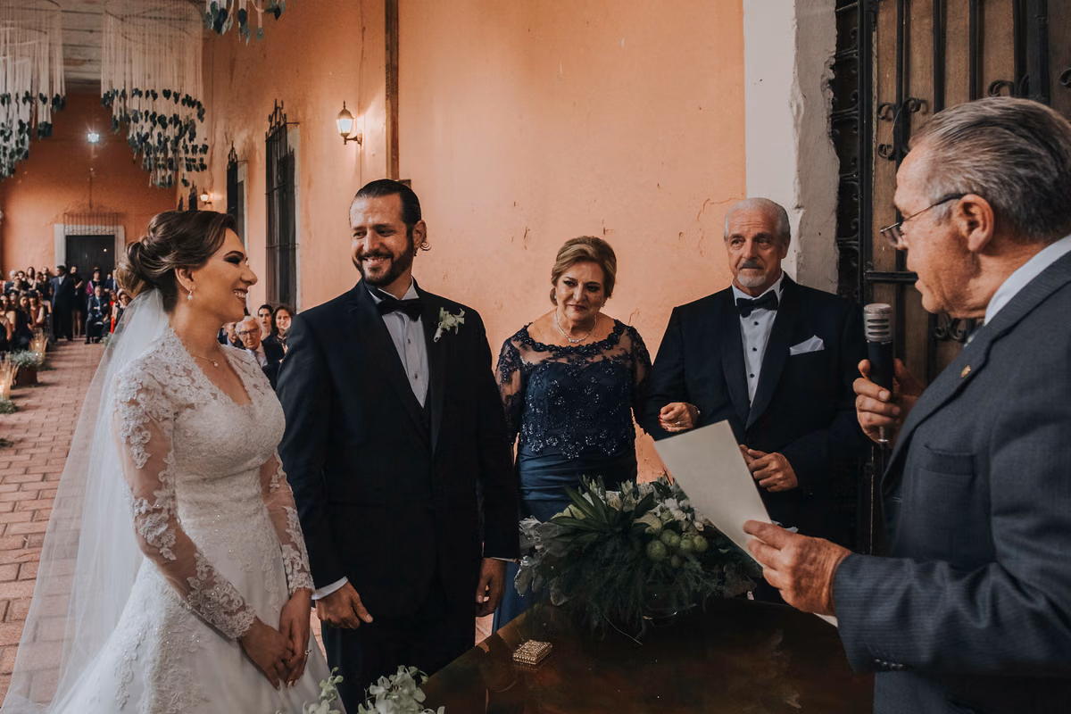 Boda de Alexis & Fer en Hacienda Santa Lucía, Zapopan, Jalisco
