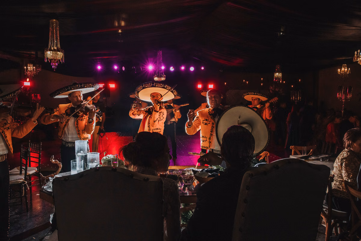 Boda de Alexis & Fer en Hacienda Santa Lucía, Zapopan, Jalisco