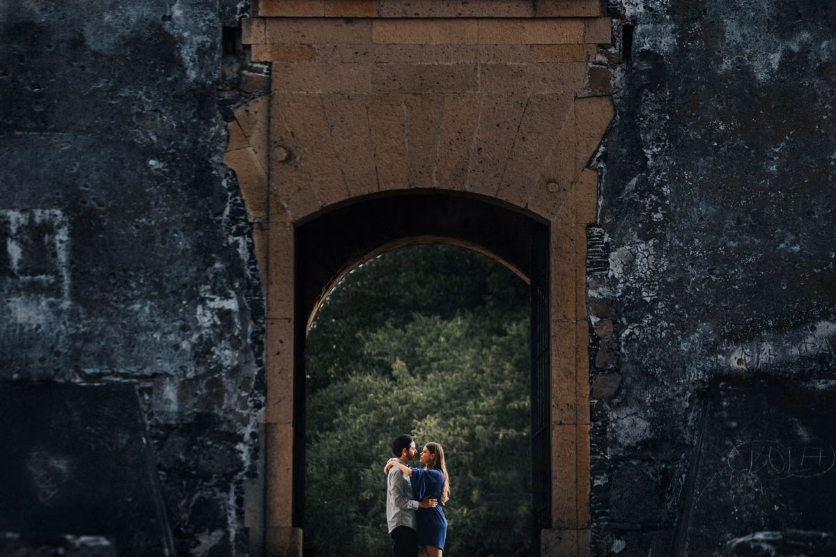 Sesión preboda en Isla de Mezcala, Ale e Hiram, Jalisco, Mexico