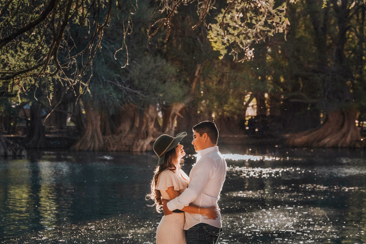 Natalia & Fredy — Lago de Camécuaron, Tangancícuaro, Michoacan