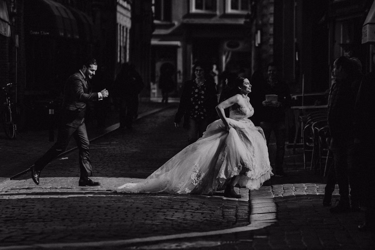 Sesión de trash the dress de Adry & Robert en Brujas, Bélgica