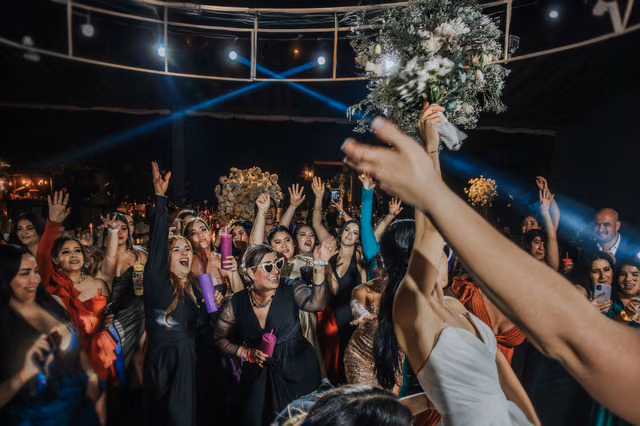 Boda de Christian & Marlene en Bosque By Alofa, Tlajomulco, Jalisco