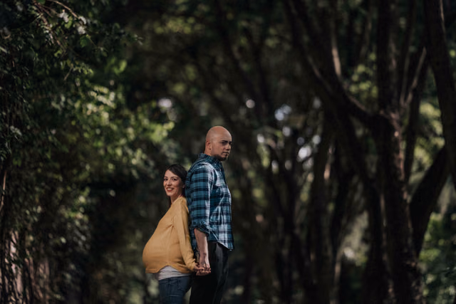 Sesión prenatal de Lily & Pepe en Bosque los Colomos