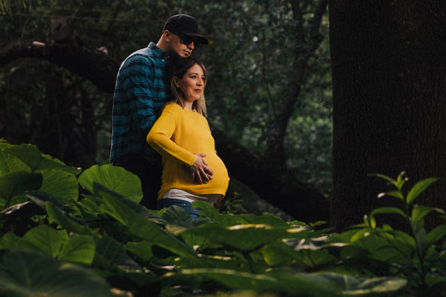 Sesión prenatal de Lily & Pepe en Bosque los Colomos