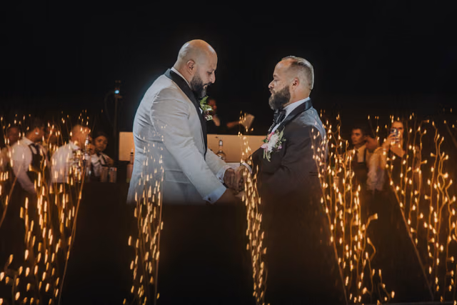 Boda de Eric & Jimmy en Club Regina, Puerto Vallarta, Jalisco