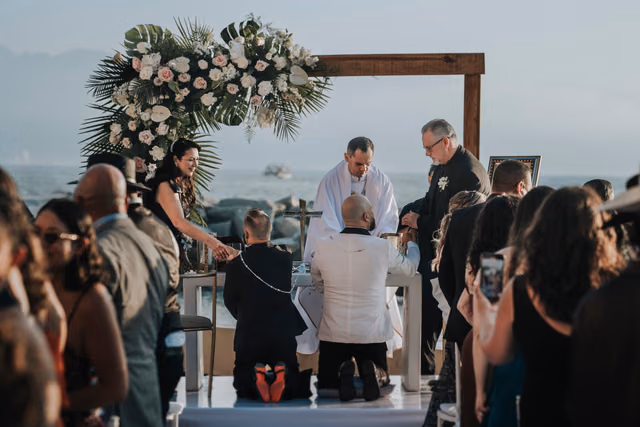 Boda de Eric & Jimmy en Club Regina, Puerto Vallarta, Jalisco
