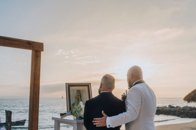 Boda de Eric & Jimmy en Club Regina, Puerto Vallarta, Jalisco