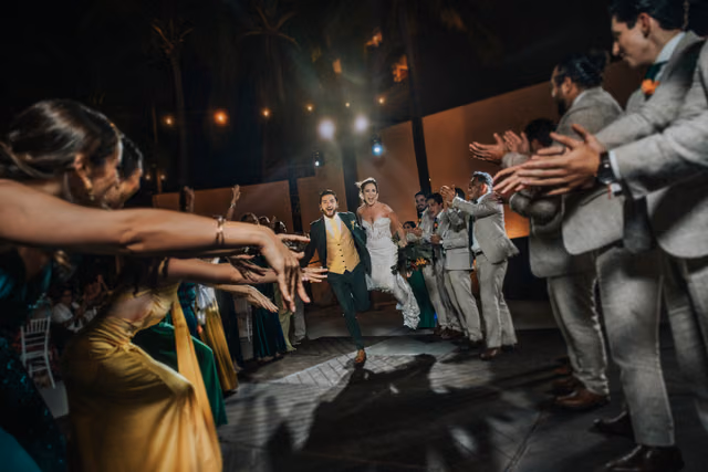 Viví & Arturo — Club Regina, Pto Vallarta, Jalisco mx