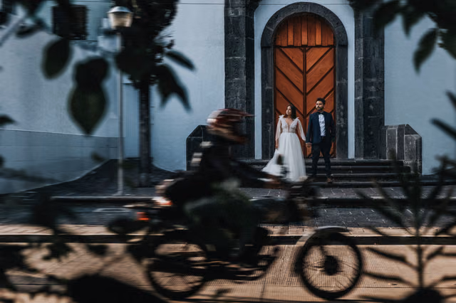 Sesión de trash the dress de Gaby & Zarate en Col. Chapultepec, Guadalajara, Jal