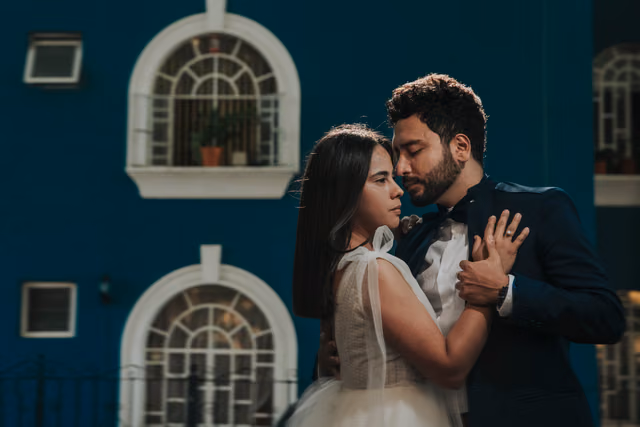 Sesión de trash the dress de Gaby & Zarate en Col. Chapultepec, Guadalajara, Jal