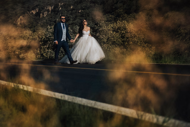 Sesión de trash the dress de Tania & Eduardo en Huaxtla
