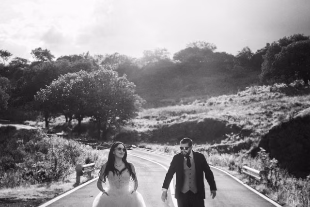 Sesión de trash the dress de Tania & Eduardo en Huaxtla