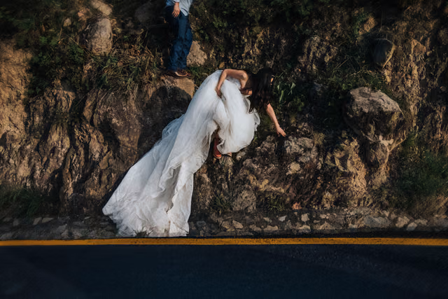 Sesión de trash the dress de Tania & Eduardo en Huaxtla