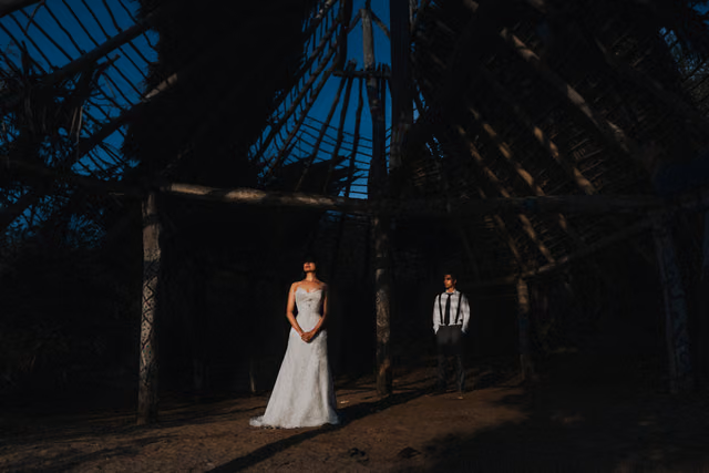 Sesión de trash the dress de Sara & Leonel en Isla Cocinas, Punta Pérula, Jalisco