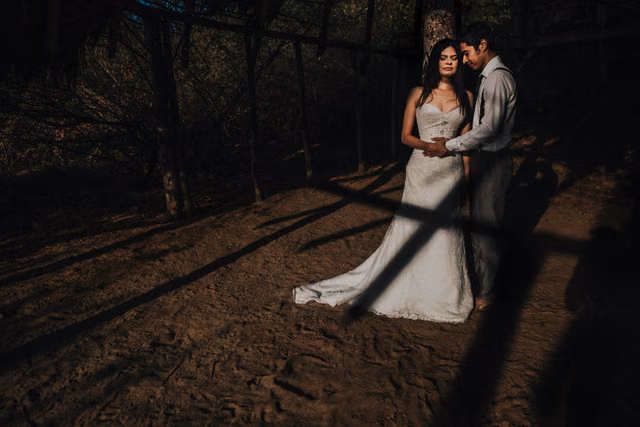 Sesión de trash the dress de Sara & Leonel en Isla Cocinas, Punta Pérula, Jalisco