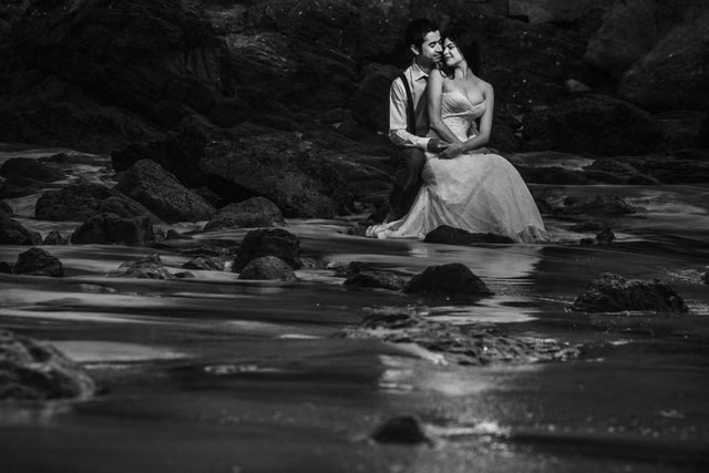 Sesión de trash the dress de Sara & Leonel en Isla Cocinas, Punta Pérula, Jalisco