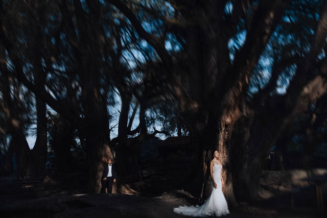 Sesión de trash the dress de Montze & Alex en Lago de Camécuaro, Michoacan de ocampo