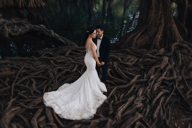 Sesión de trash the dress de Montze & Alex en Lago de Camécuaro, Michoacan de ocampo