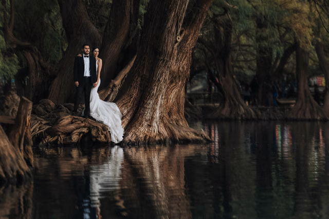 Sesión de trash the dress de Montze & Alex en Lago de Camécuaro, Michoacan de ocampo