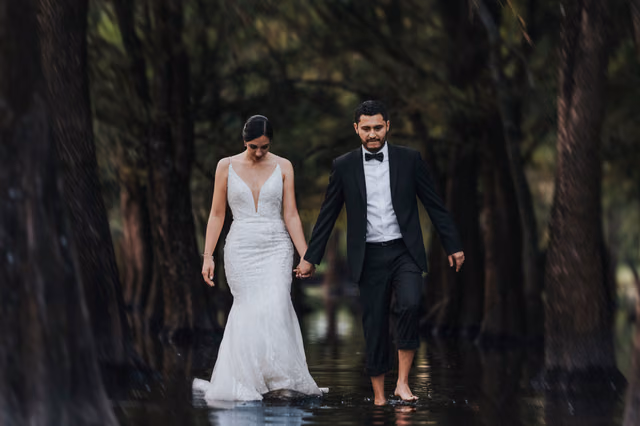 Sesión de trash the dress de Montze & Alex en Lago de Camécuaro, Michoacan de ocampo