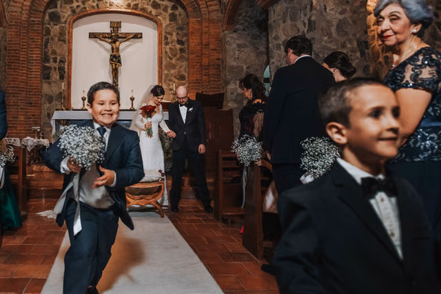 Boda de Paola & Christopher en Mesón de San Agustín, Tlajomulco de Zuñiga