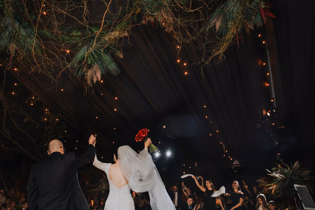 Boda de Paola & Christopher en Mesón de San Agustín, Tlajomulco de Zuñiga