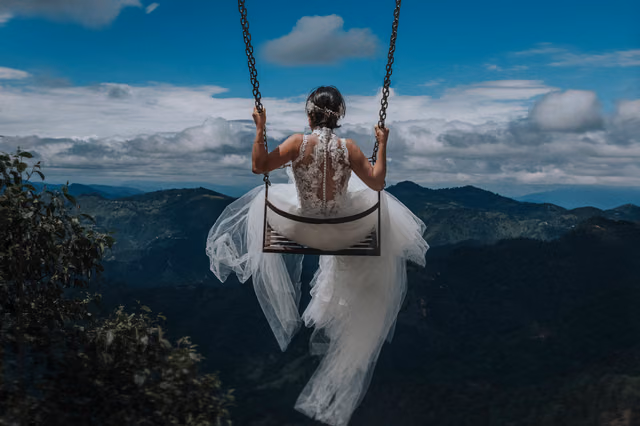 Sesión de trash the dress de Evelyn & Antonio en Oaxaca, Mazunte, Oaxaca, Mexico