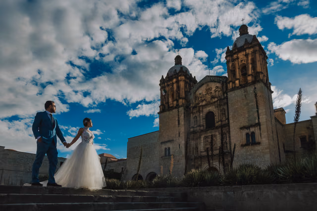 Sesión de trash the dress de Evelyn & Antonio en Oaxaca, Mazunte, Oaxaca, Mexico