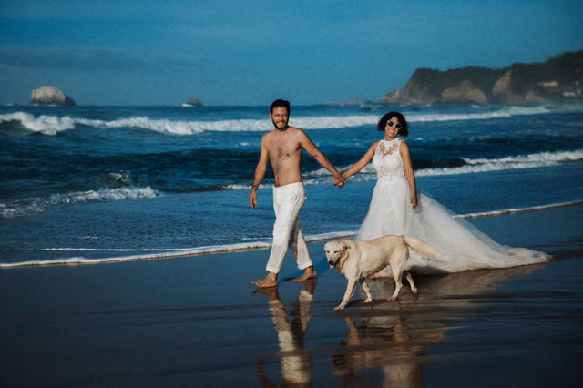 Sesión de trash the dress de Evelyn & Antonio en Oaxaca, Mazunte, Oaxaca, Mexico