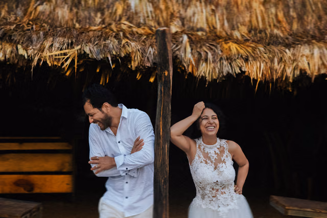 Sesión de trash the dress de Evelyn & Antonio en Oaxaca, Mazunte, Oaxaca, Mexico