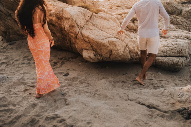 Sesión preboda de Vivi & Arturo en Playa Conchas Chinas, Pto. Vallarta