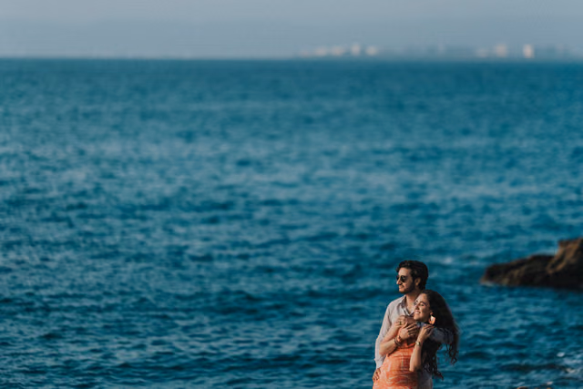 Sesión preboda de Vivi & Arturo en Playa Conchas Chinas, Pto. Vallarta