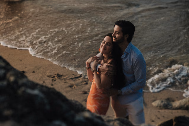 Sesión preboda de Vivi & Arturo en Playa Conchas Chinas, Pto. Vallarta