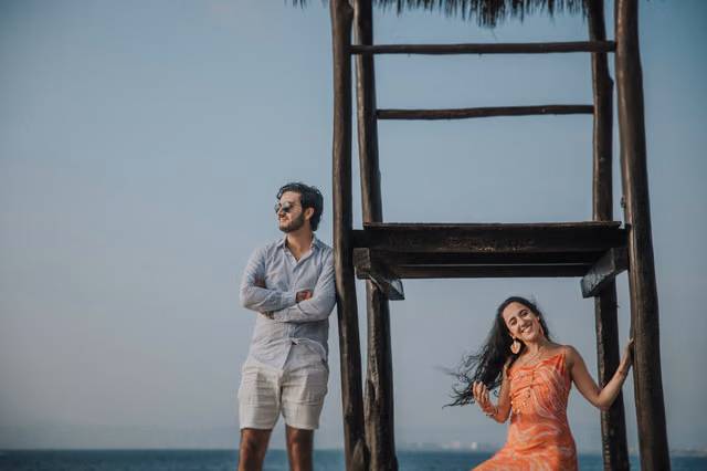 Sesión preboda de Vivi & Arturo en Playa Conchas Chinas, Pto. Vallarta