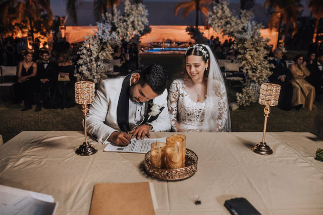 Boda de Eli & Rair en Templo el Expiatorio, Guadalajara, Jalisco MX
