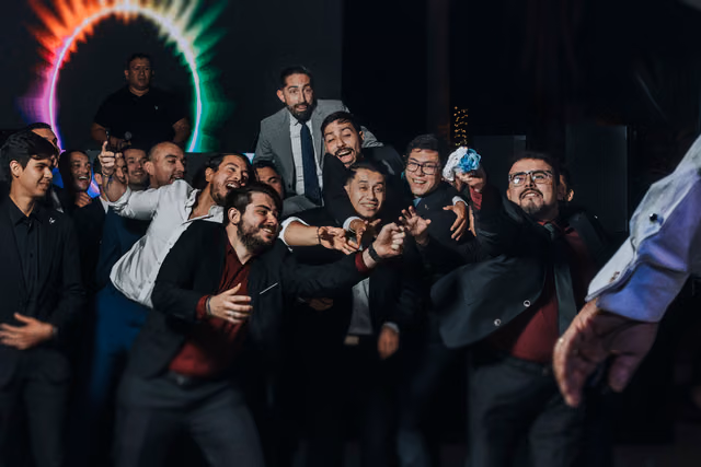 Boda de Eli & Rair en Templo el Expiatorio, Guadalajara, Jalisco MX
