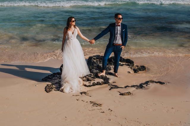 Sesión de trash the dress de Magda & Oscar en en Tulum, Quintana Roo, Mexico