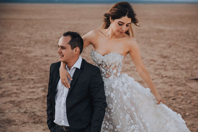 Sesión de trash the dress de Mar & Javier en Laguna seca