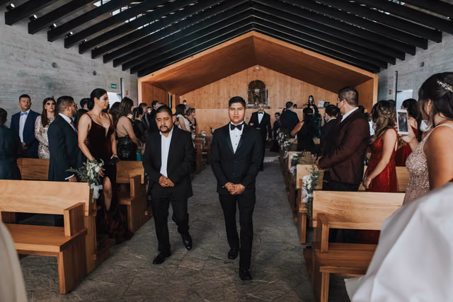 Boda de Paloma & Richard en Villa Tres Marias, Jocotepec, Jalisco
