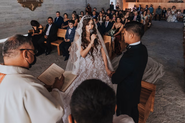 Boda de Paloma & Richard en Villa Tres Marias, Jocotepec, Jalisco