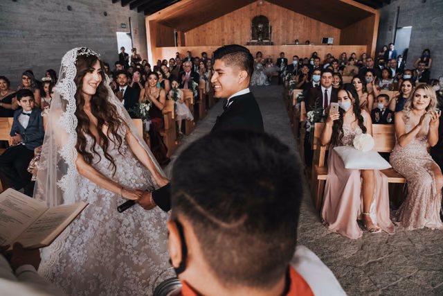 Boda de Paloma & Richard en Villa Tres Marias, Jocotepec, Jalisco