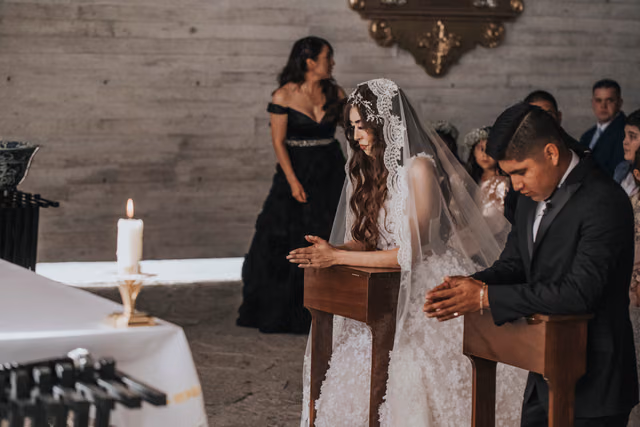 Boda de Paloma & Richard en Villa Tres Marias, Jocotepec, Jalisco