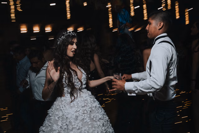 Boda de Paloma & Richard en Villa Tres Marias, Jocotepec, Jalisco