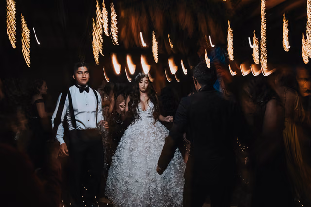 Boda de Paloma & Richard en Villa Tres Marias, Jocotepec, Jalisco