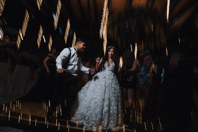 Boda de Paloma & Richard en Villa Tres Marias, Jocotepec, Jalisco